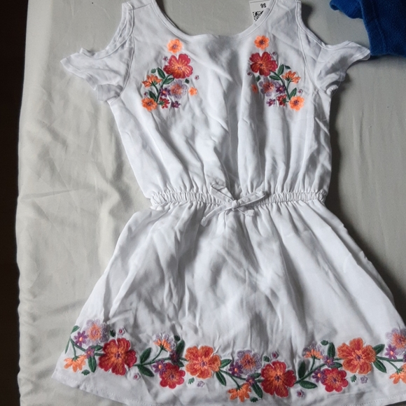 Girls dress - Picture 1 of 1
